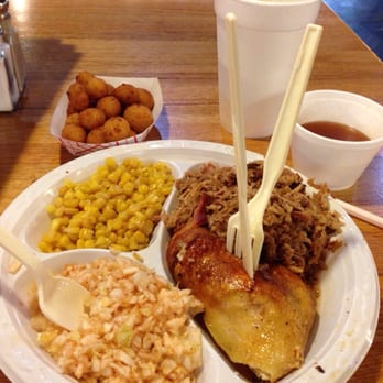 Country Barbeque - Comb plate - Barbeque Near Me - High Point, North Carolina