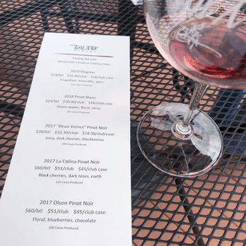 Torii Mor Winery - Wine Tasting Room Near Me - Dundee, Oregon Torii Mor Winery - Wine Tasting Room Near Me - Dundee, Oregon