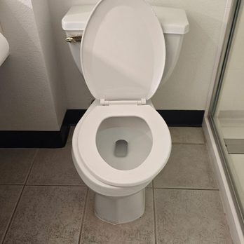 Harrah's Laughlin - A Caesars Rewards Destination - The wonky toilet seat - Hotels Near Me - Laughlin, Nevada