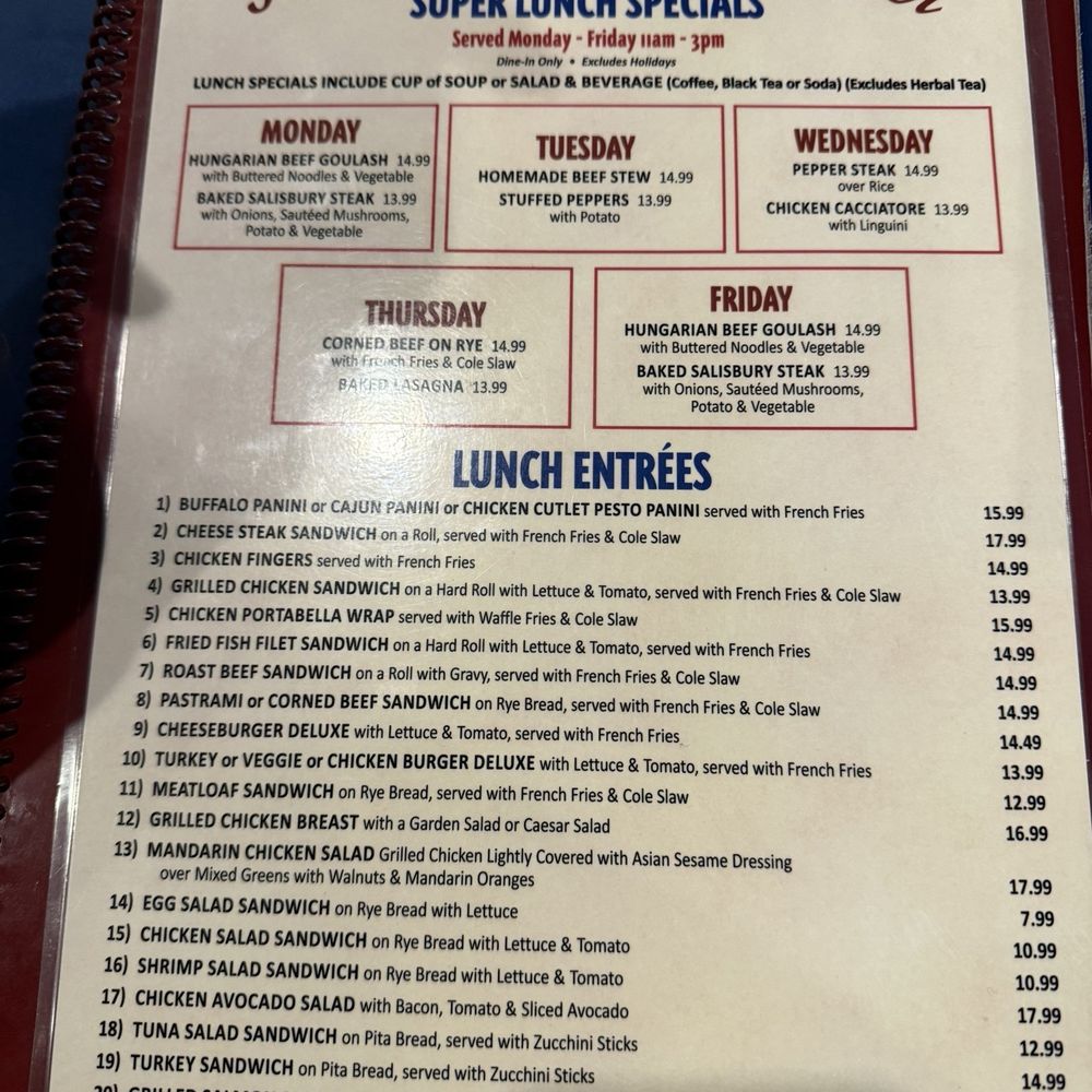 Meadowlands Diner - Diners Near Me - Carlstadt, New Jersey