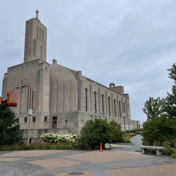 Loyola University Chicago - Madonna della Strada church. - Colleges & Universities Near Me - Chicago, Illinois Loyola University Chicago - Madonna della Strada church. - Colleges & Universities Near Me - Chicago, Illinois