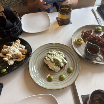 Xochi - Taquitos, Memela, Barbacoa de Res de Zaachila - Mexican Near Me - Houston, Texas