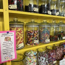 Sheepscot General - You could spend hours here... so many unusual products and homemade goodies!!!!