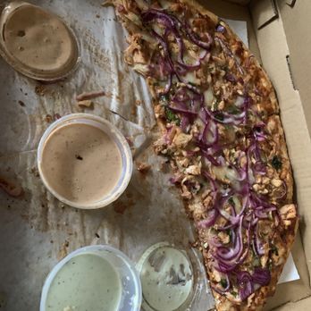Pala Mesa Pizza - Bbq Chicken pizza - Pizza Near Me - Fallbrook, California