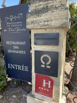 Hostellerie Château des Fines Roches by null