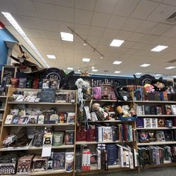 Barnes & Noble - Warwick - If you love Harry Potter