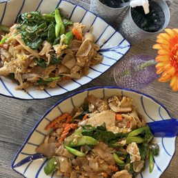 pad see ew pad see ew