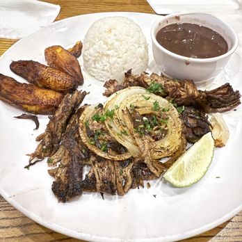 Padrino's Cuban Restaurant - Vaca Frita - Cuban Near Me - Plantation, Florida