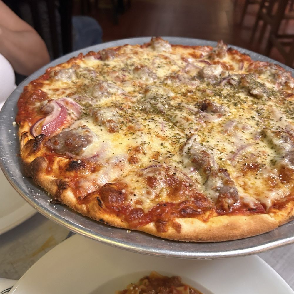 Bricco - Arrabbiata pizza. No green peppers. No jalapeños. Chicago style. So good. - Pizza Near Me - Laguna Niguel, California