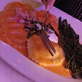 Kaiser Grille Chophouse - Mediterranean Near Me - Palm Springs, California