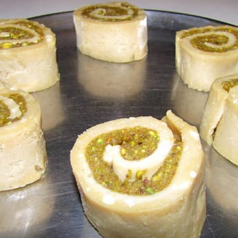 Living Raw By Grace - Baclava Sticky Rolls - Nutritionists Near Me