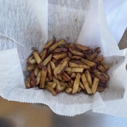 small and sad order of "granddaddy fries". no salt detected. small and sad order of "granddaddy fries". no salt detected.