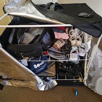 Club Wyndham Kingsgate - Luggage and belongings being heated to kill bed bugs - Resorts Near Me - Williamsburg, Virginia