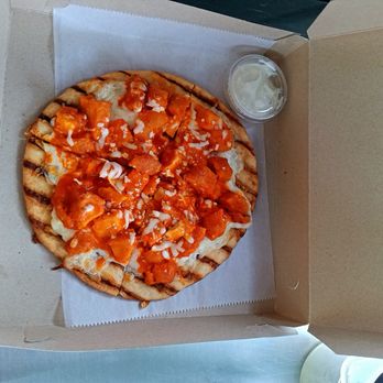 SeaBreeze Pizza - Buffalo chicken pizza - Pizza Near Me SeaBreeze Pizza - Buffalo chicken pizza - Pizza Near Me