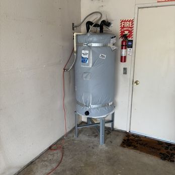 Effective Plumbing and Drain Cleaning - Electric Water Heater Install with new stand. - Plumbing Near Me - Atwater, California Effective Plumbing and Drain Cleaning - Electric Water Heater Install with new stand. - Plumbing Near Me - Atwater, California