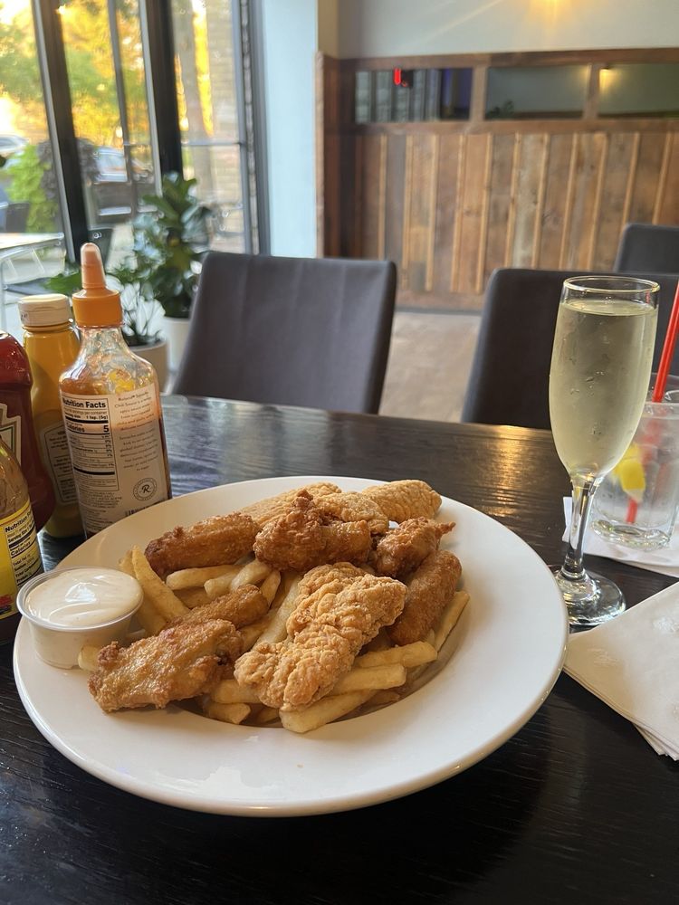 Social spots from Bel Ami Lounge