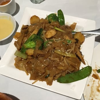 The Orient Restaurant - Vegetable chow fun - Dim Sum Near Me - Bethpage, New York The Orient Restaurant - Vegetable chow fun - Dim Sum Near Me - Bethpage, New York