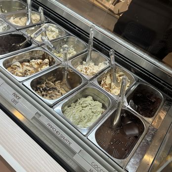 Caffe' Mozart - Gelato and yes they have pistachio - Bars Near Me - Bari, BT