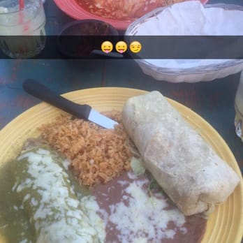 Tres Hermanas - Both combination plates. Served with rice and beans and your choice of soup or salad. - Mexican Near Me - Davis, California Tres Hermanas - Both combination plates. Served with rice and beans and your choice of soup or salad. - Mexican Near Me - Davis, California