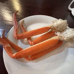 Happy Wok Asian Buffet - Snow crab legs