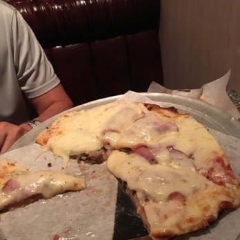 Chi Chi's Pizza - Pizza Near Me - Saugus, California
