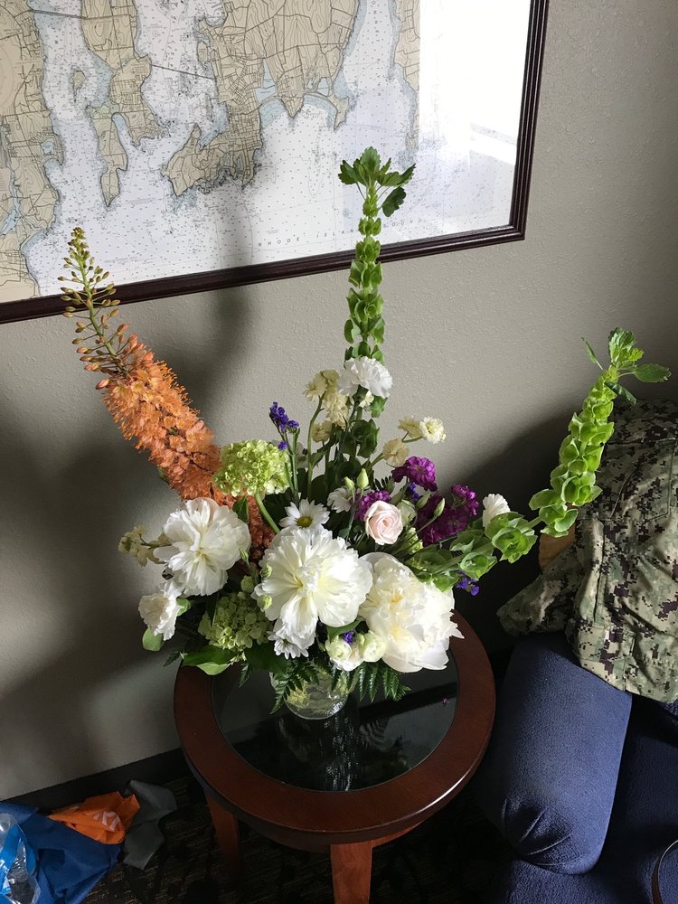 BELLEVUE FLORIST 29 Photos 703 Thames St, Newport, Rhode Island