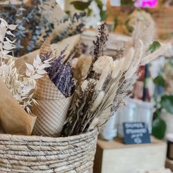 Simple Good - Beautiful dried flowers last forever!
