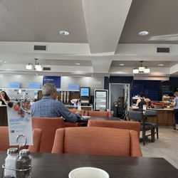 Holiday Inn Express & Suites Brooksville West - Breakfast
