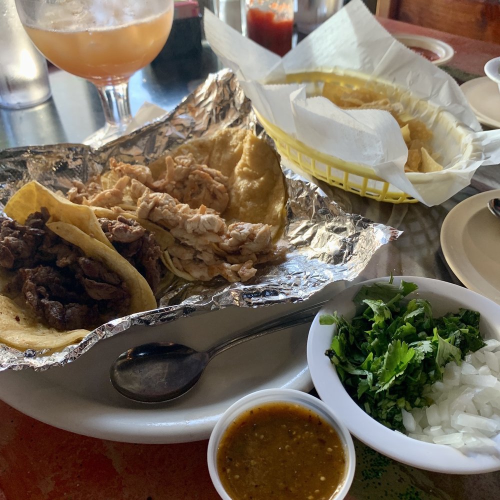 Tacos El Idolo. Peach margarita. Tacos El Idolo. Peach margarita.