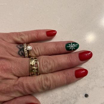 Solace nails and Spa - Look at this Gorgeous Snowflake - Nail Salons Near Me - Littleton, Colorado Solace nails and Spa - Look at this Gorgeous Snowflake - Nail Salons Near Me - Littleton, Colorado
