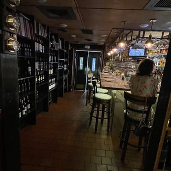 Bocca Pure Italian - Cozy bar area - Italian Near Me - Greenville, South Carolina Bocca Pure Italian - Cozy bar area - Italian Near Me - Greenville, South Carolina