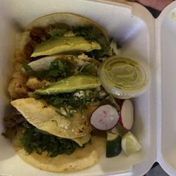 Tio’s Pios Food Truck
