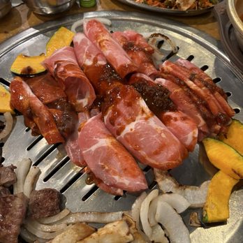 Saemaeul Restaurant - Spicy Yeoltan - Korean Near Me - Buena Park, California