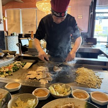 Fuji Mt Hibachi & Sushi - Hibachi Chicken Lunch - Sushi Bars Near Me - Monument, Colorado