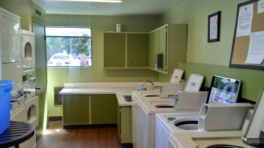 NORTHWOOD TERRACE APARTMENTS Updated August 2024 419 E Hawthorne Rd