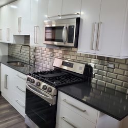 Advanced Cabinets Corp. - Upper Cabinets and Base Cabinets