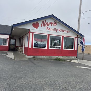 Norris Family Kitchen - Burgers Near Me - Crescent City, California