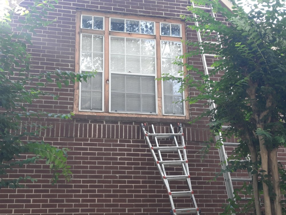 Slide of Hernandez Roofing & Siding