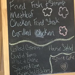 Muffin's Country Kitchen - Menu board for the Sunday we ate there.