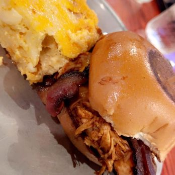 BEASLEY’S CHICKEN & HONEY - Updated May 2024 - 1947 Photos & 2090