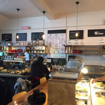 La Brume dans mes Lunettes - from center towards cashier/bakery - Cafes Near Me - Montreal, Quebec La Brume dans mes Lunettes - from center towards cashier/bakery - Cafes Near Me - Montreal, Quebec