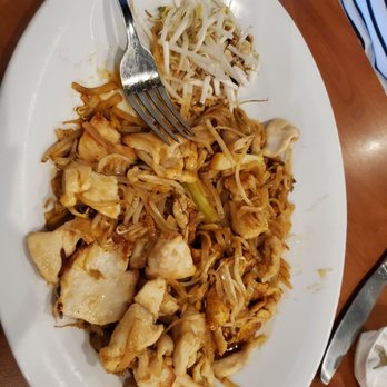 Thai Meal - My mom couldn't finish it.. it was wayy to sweet. - Asian Fusion Near Me - Plantation, Florida Thai Meal - My mom couldn't finish it.. it was wayy to sweet. - Asian Fusion Near Me - Plantation, Florida