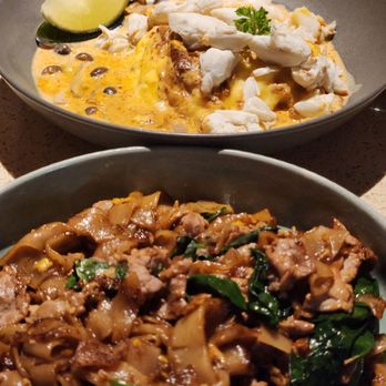 Khao Hom - Crabby tom yum omelette (top) and Pad see ew (bottom) - Thai Near Me - Hayward, California