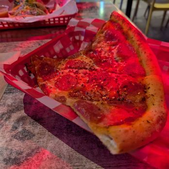 Aloha Pizzeria - Pizza Near Me - Honolulu, Hawaii