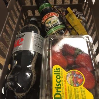 Giant Food Stores - Making a pickup for delivery. - Drugstores Near Me - Carlisle, Pennsylvania