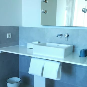 Ruby Marie Hotel & Bar - Hotels Near Me - Vienna, 9