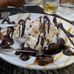 Main St. Pub - Brownie Sundae