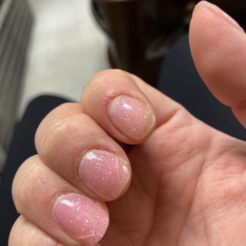 Luxus Nail Spa  - Day after she "fixed" my nails, same cracking happened - Nail Salons Near Me - Glendale, California