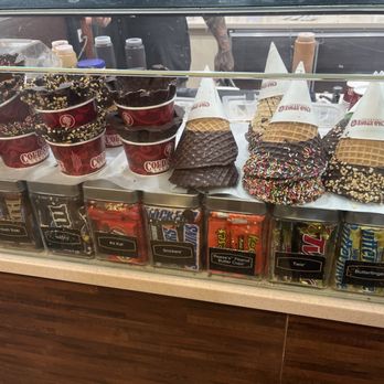 Cold Stone Creamery - Candy add ins - Ice Cream & Frozen Yogurt Near Me - Murrieta, California Cold Stone Creamery - Candy add ins - Ice Cream & Frozen Yogurt Near Me - Murrieta, California