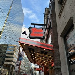Fran's Restaurant - Outside entrance and iconic sign